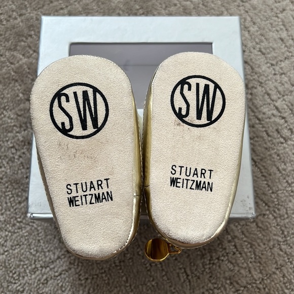 Stuart Weitzman baby Nantucket gold shoes - Picture 7 of 8